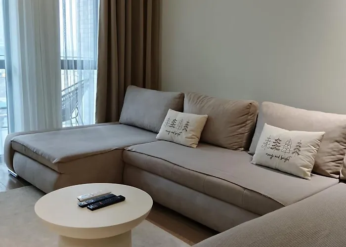 Waterfront-bw Hena Belgrad